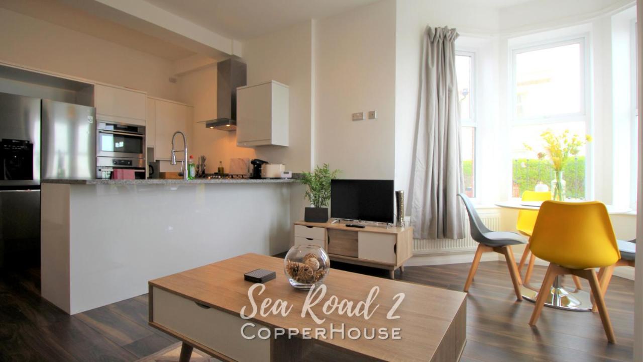 Beautiful Apartments On The Sea Front - Sea Road 2 Филикстоу Экстерьер фото