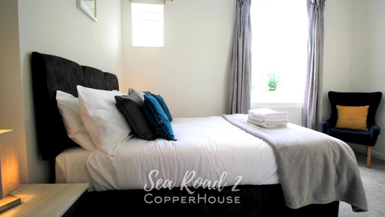 Beautiful Apartments On The Sea Front - Sea Road 2 Филикстоу Экстерьер фото