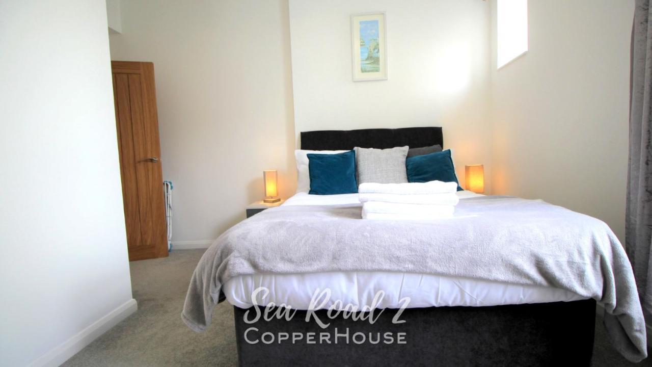 Beautiful Apartments On The Sea Front - Sea Road 2 Филикстоу Экстерьер фото