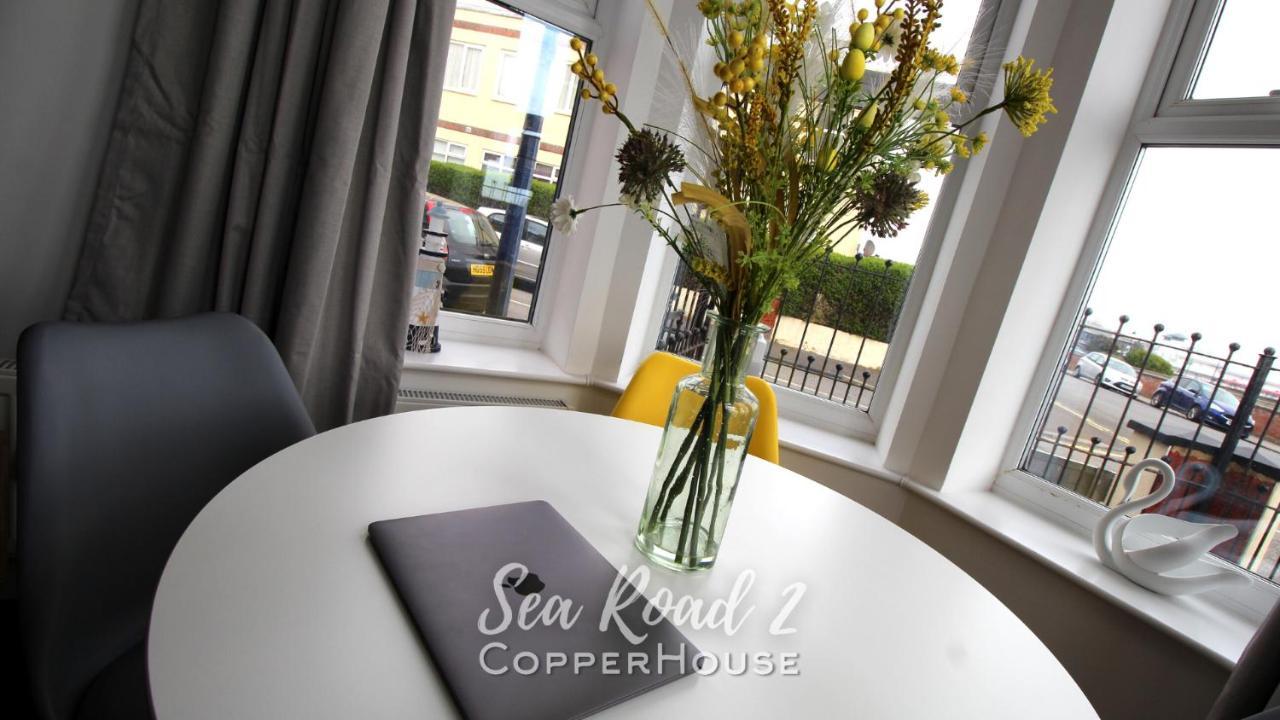 Beautiful Apartments On The Sea Front - Sea Road 2 Филикстоу Экстерьер фото