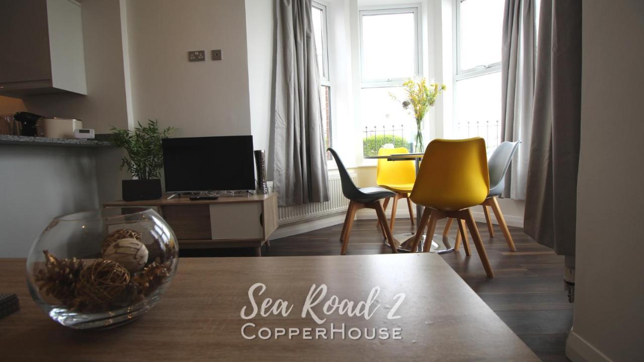 Beautiful Apartments On The Sea Front - Sea Road 2 Филикстоу Экстерьер фото