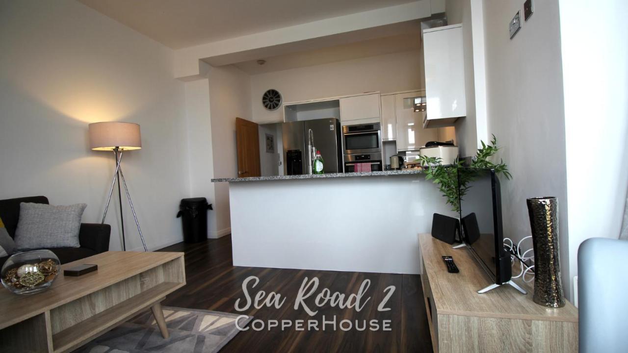 Beautiful Apartments On The Sea Front - Sea Road 2 Филикстоу Экстерьер фото